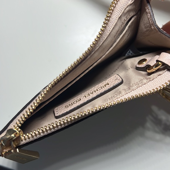 Michael Kors wristlet,  light pink used SLG, gold toned hardware, key pouch - Picture 5 of 8